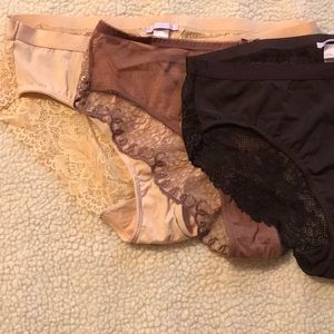 Savage X Fenty plus 1x lace back undies